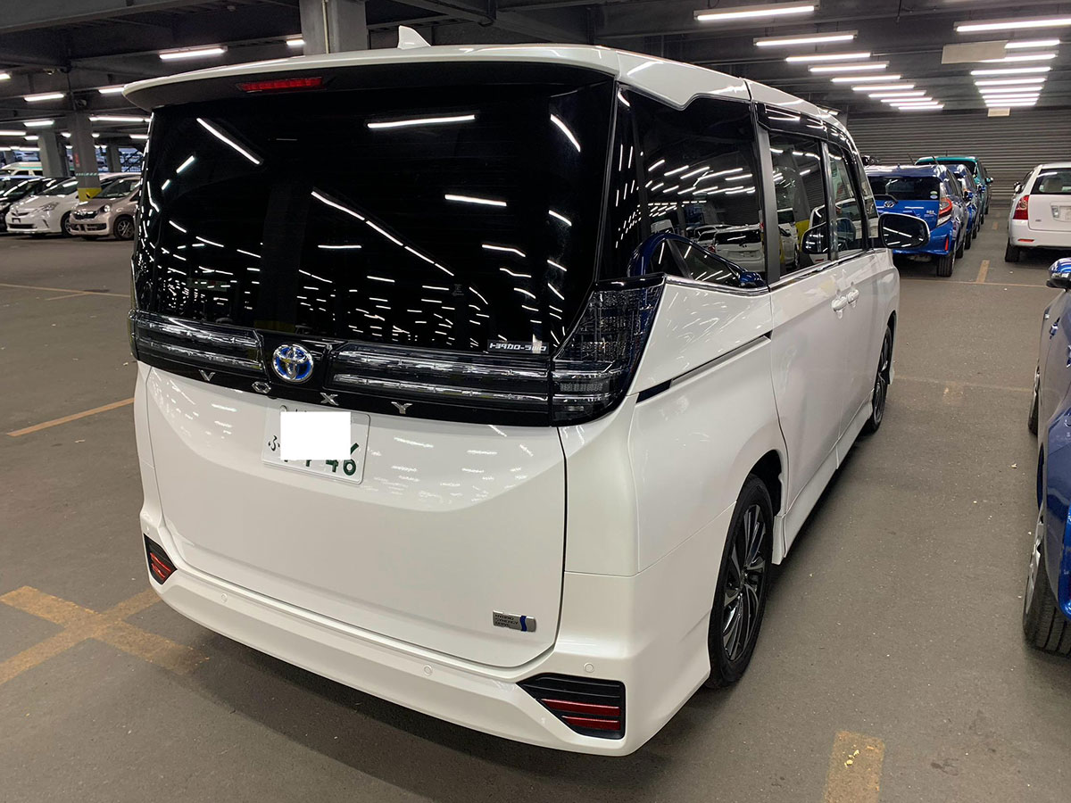 2023 Toyota Voxy
