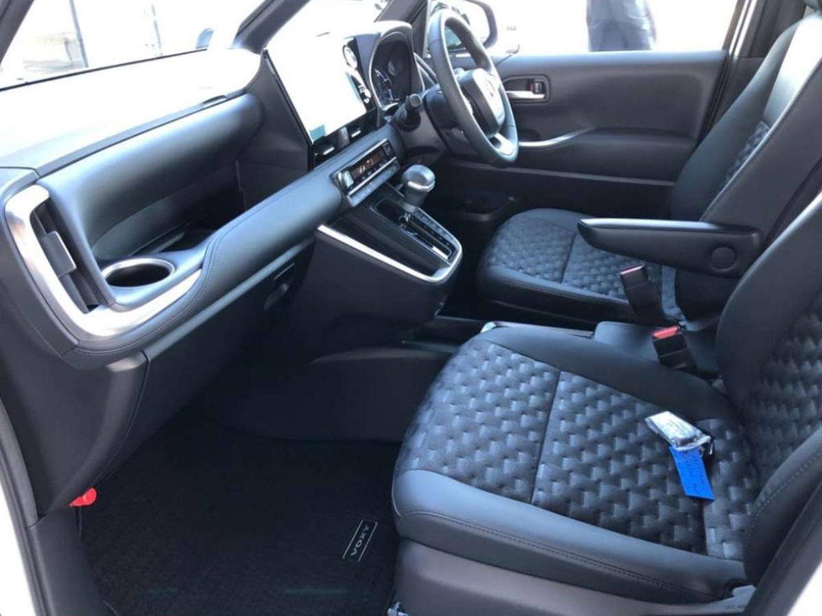 2023 Toyota Voxy