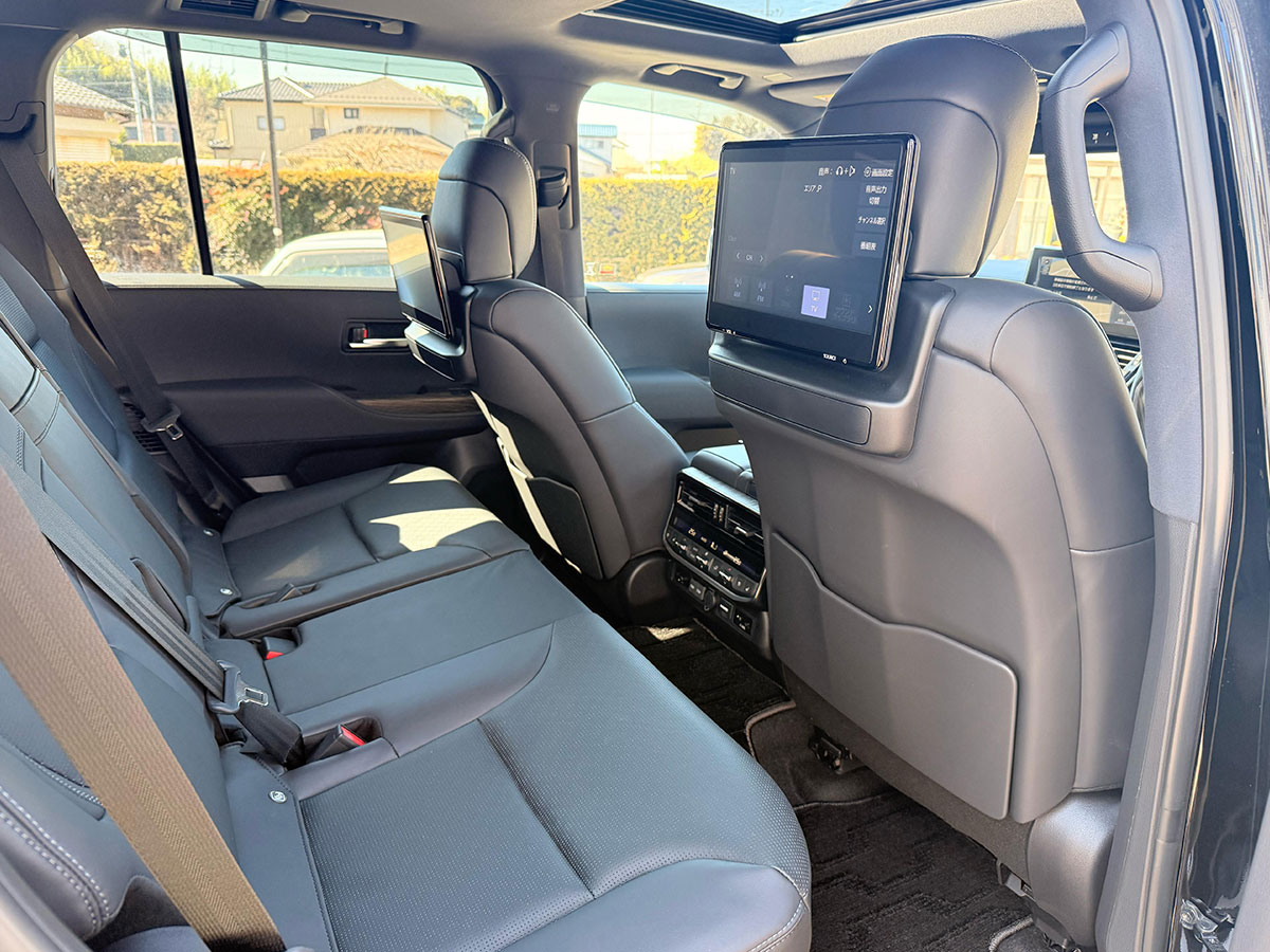 2023 Toyota Land Cruiser ZX