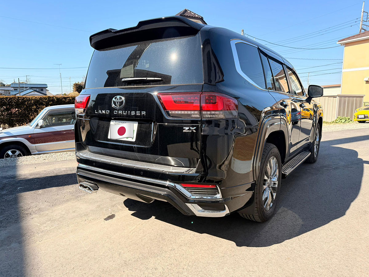 2023 Toyota Land Cruiser ZX
